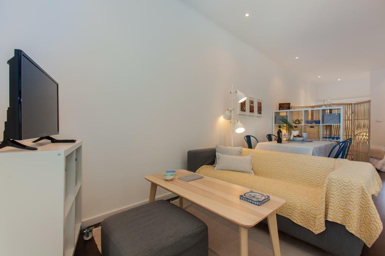 Typical Light Filled Graca Apt W Ac, By Timecooler Lisboa المظهر الخارجي الصورة